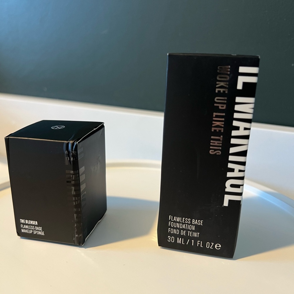 Woke Up Like This Flawless Foundation & Blender
Sealed Box